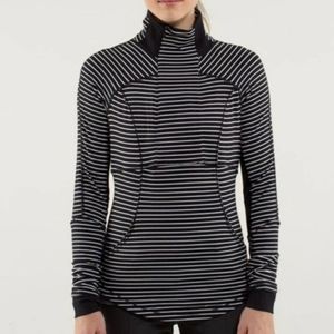 Lululemon base runner 1/2 zip black white